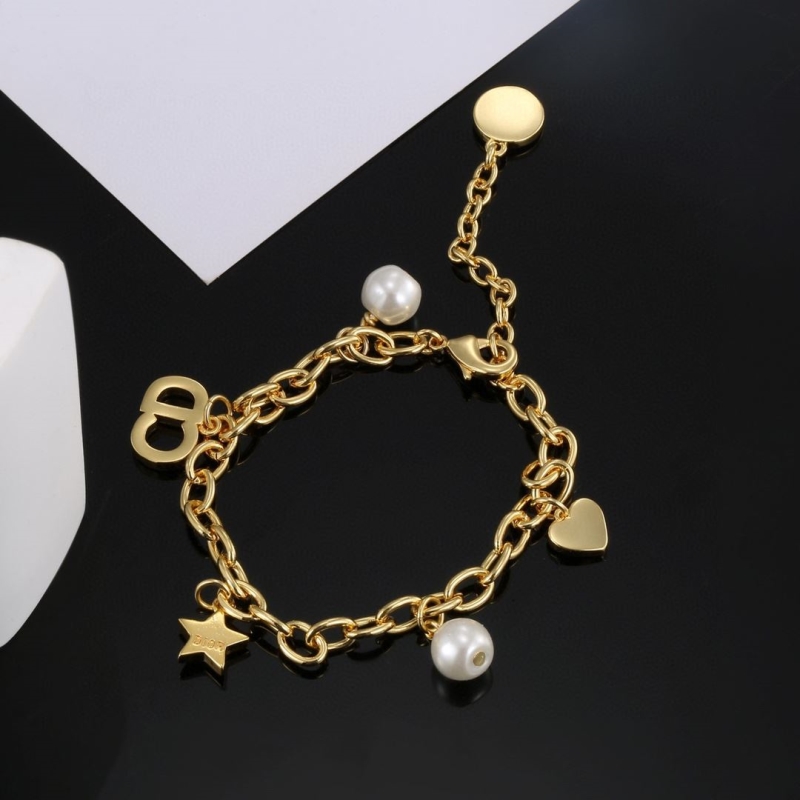 chr1st1an D10r bracelets
